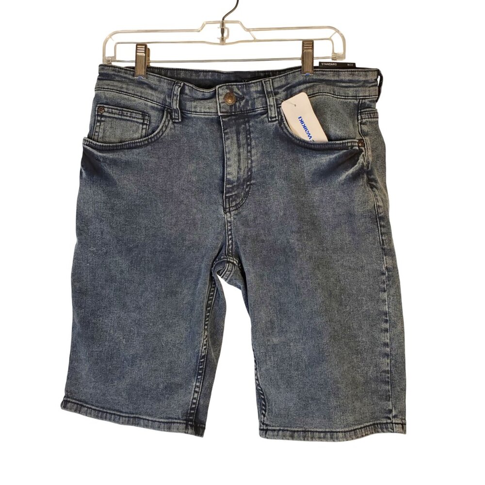 Men's Denim Blue Shorts LC Waikiki. 32" Waist. 11" Inseam. 10" Rise.